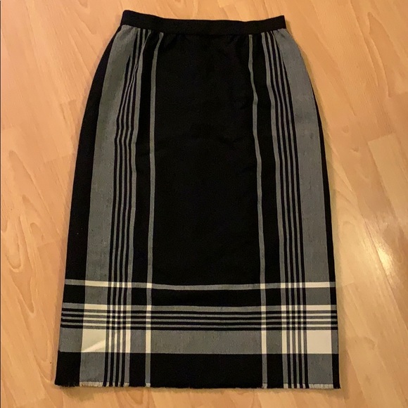 madawaska weavers Dresses & Skirts - Vintage 100% wool midi skirt